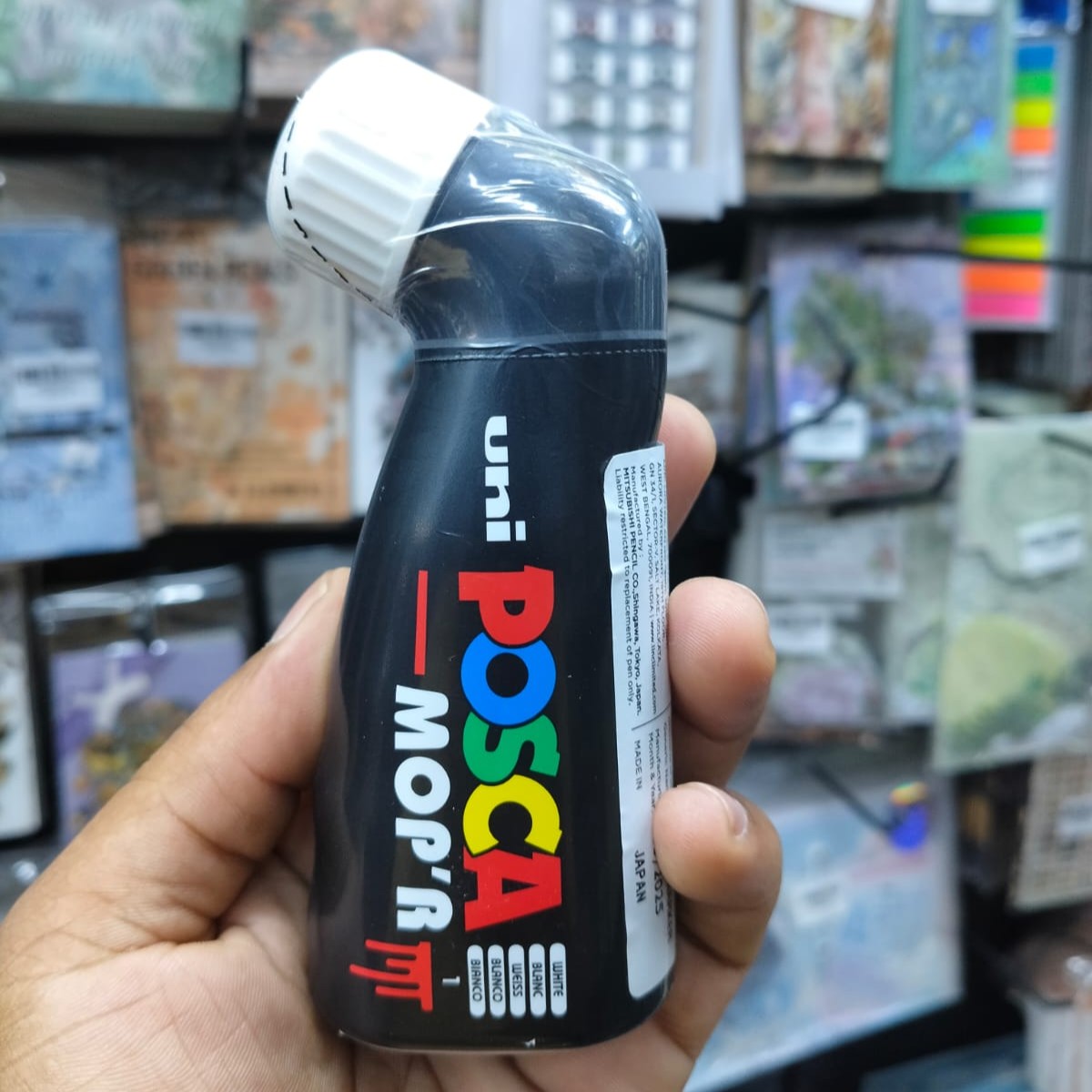 POSCA PCM-22 MOPR WHITE MARKER image 2