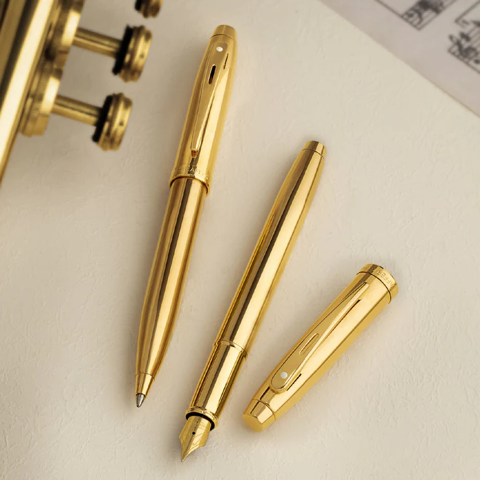 Sheaffer® 100 9372 Glossy PVD Gold Fountain Pen With PVD Gold Trim image 2