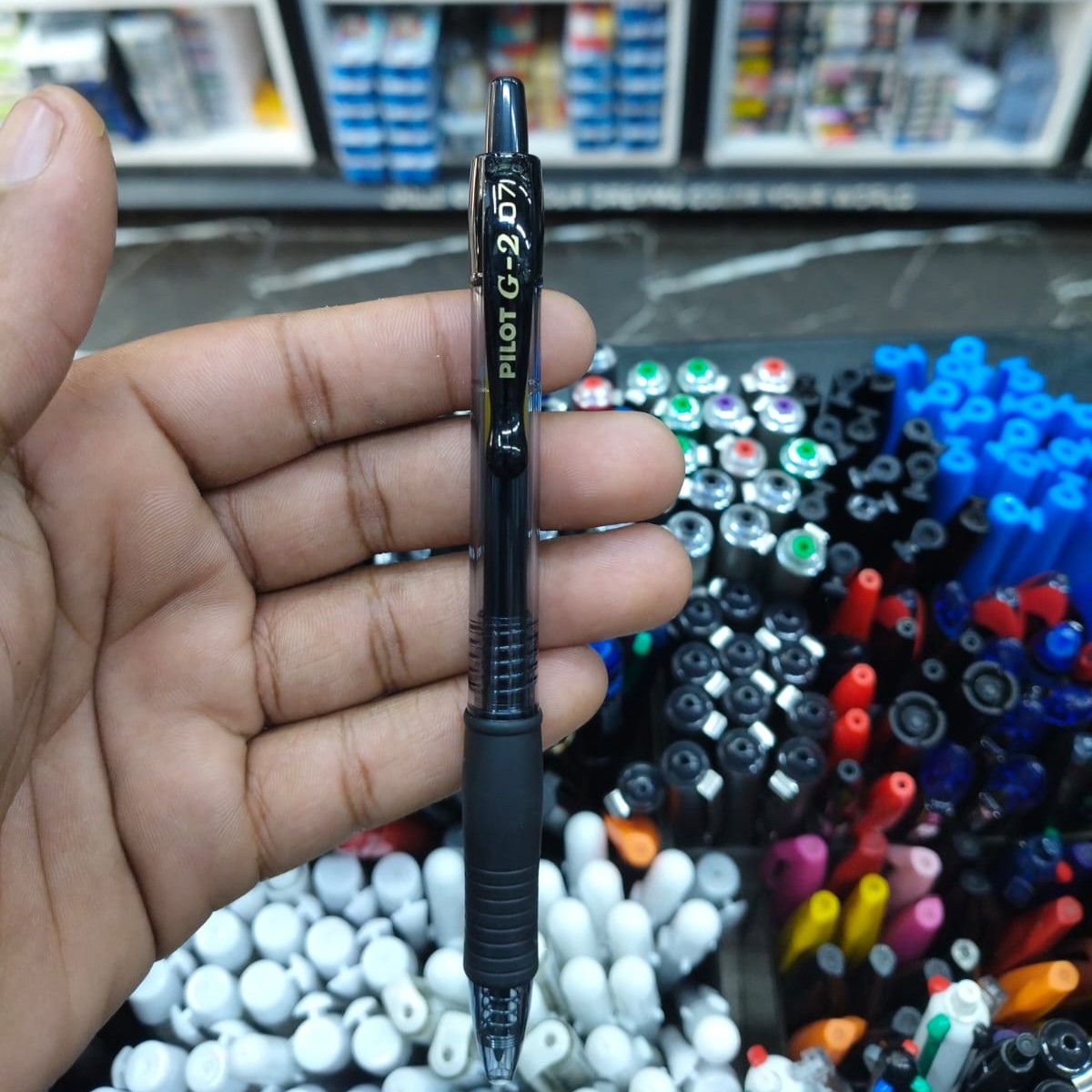 Pilot-G-2-Gel-Rollerball-Pen-0.7mm image 3