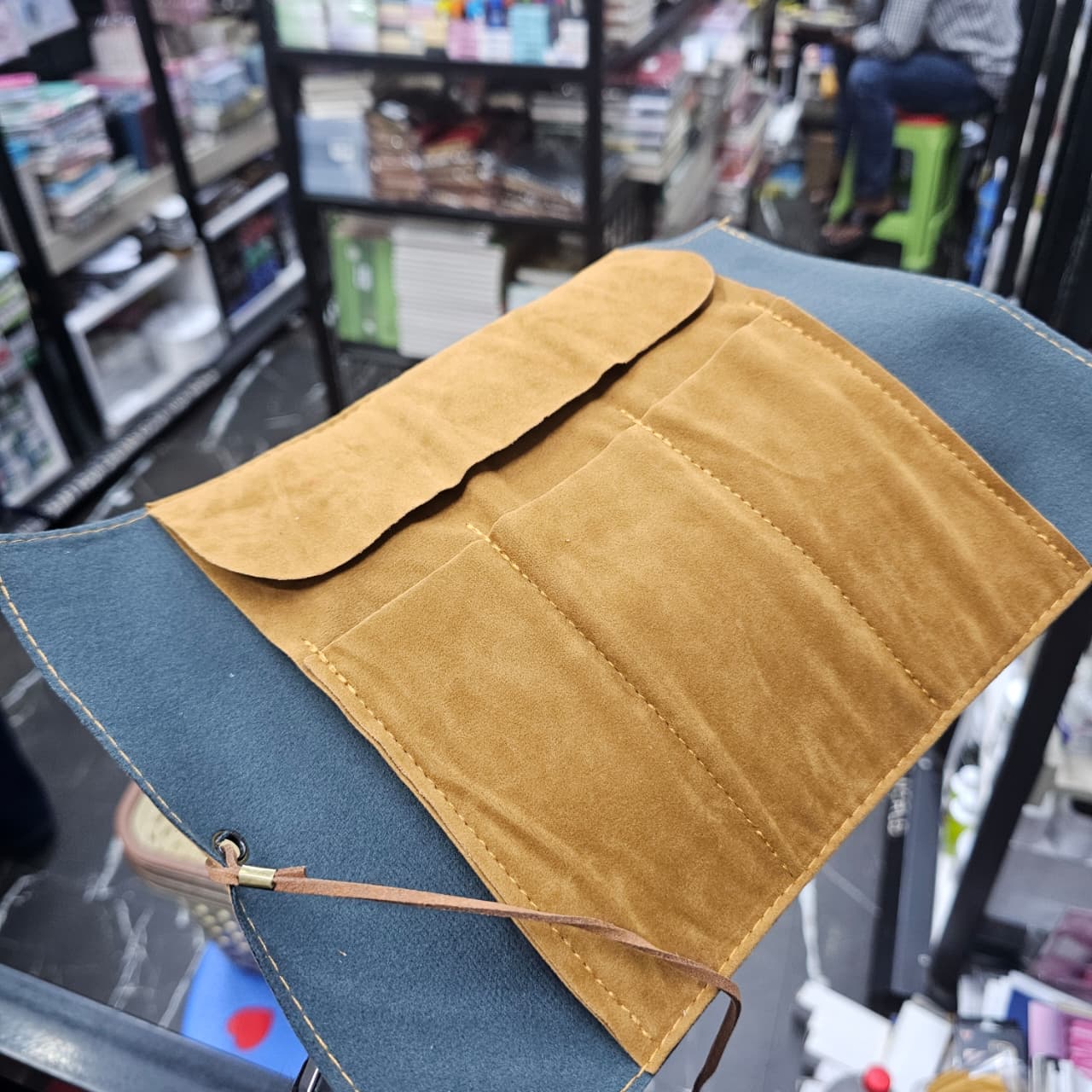 Leather Brush Roll Pouch image 3
