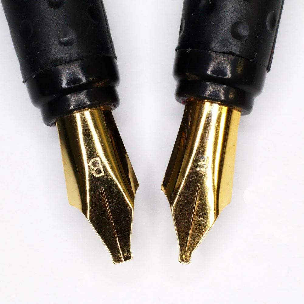 Mont Marte Calligraphy 2 Nib Pen Set 8pc image 3