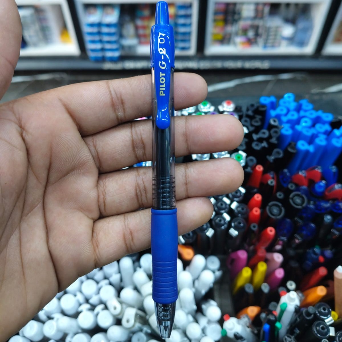 Pilot-G-2-Gel-Rollerball-Pen-0.7mm image 4