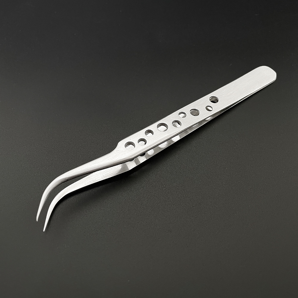 Tweezer image 2
